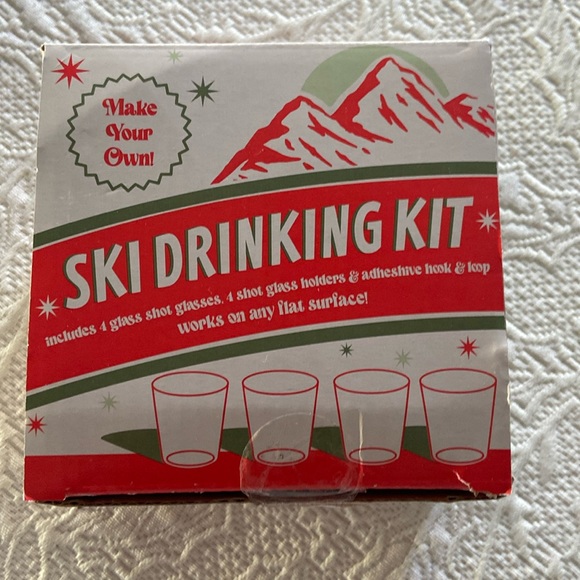 Ski Drinking Kit - Picture 1 of 6